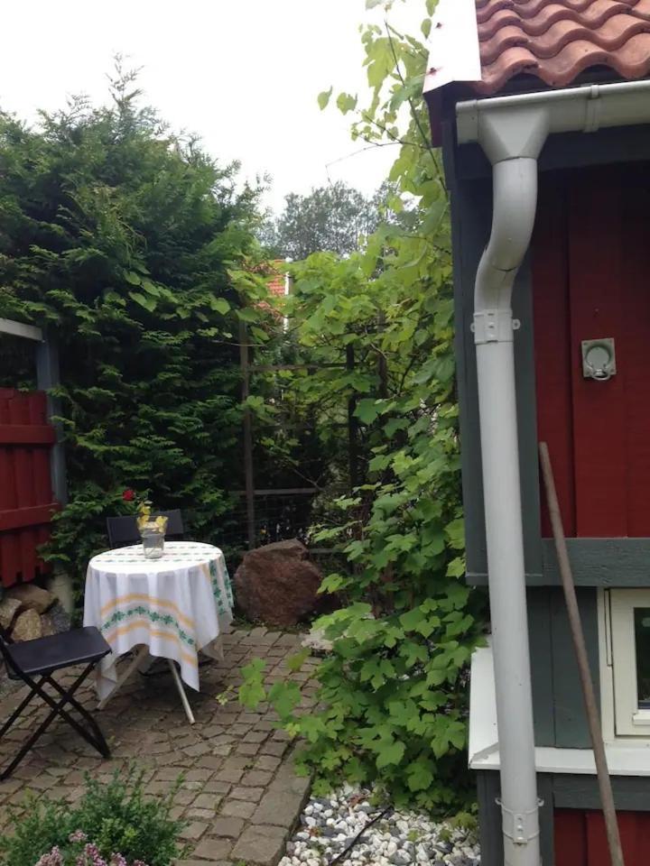 Lilla Gaeststugan Uppsala Exterior photo